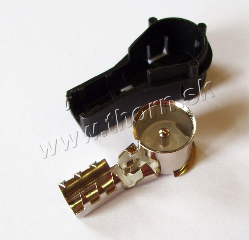 Anténny konektor uhlový